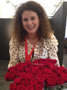 Charlotte Bartholome with Red Naomi roses from Porta Nova