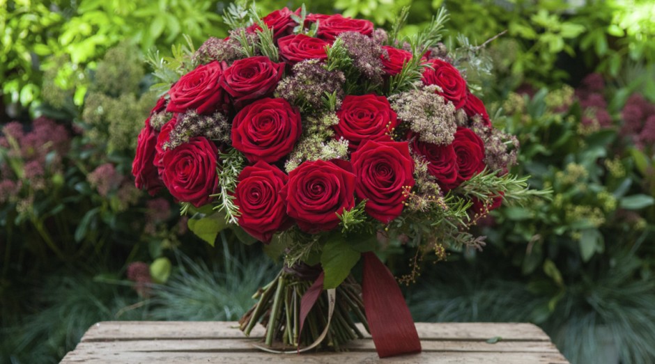 Red-Naomi-Bouquet-red-rose-Porta-Nova-21