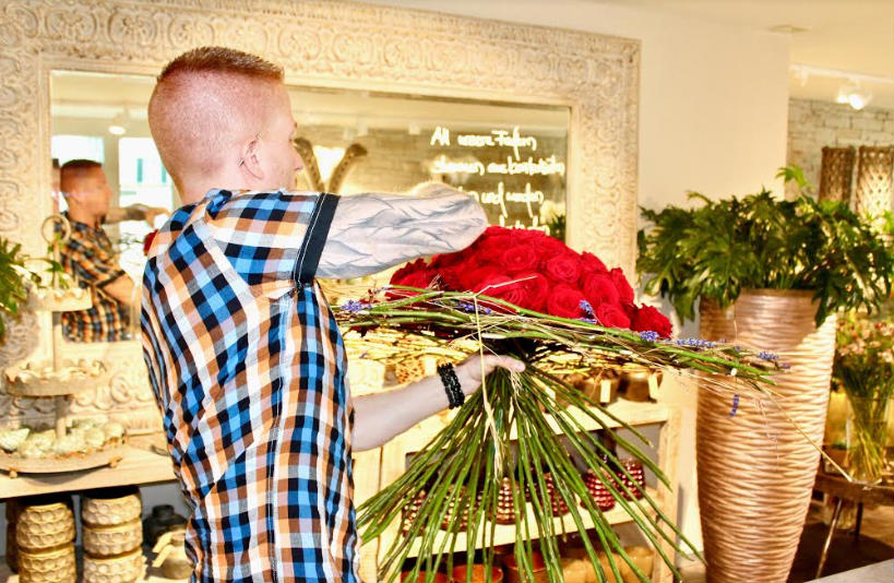 porta nova red naomi bouquet by thomas spiess swiss florist