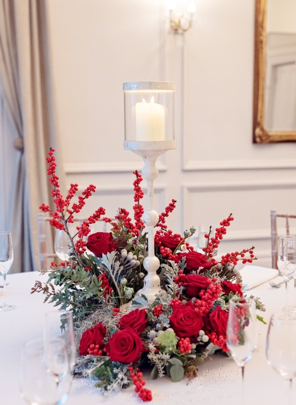 Sarah Crookstone porta nova Christmas red naomi dinner table four