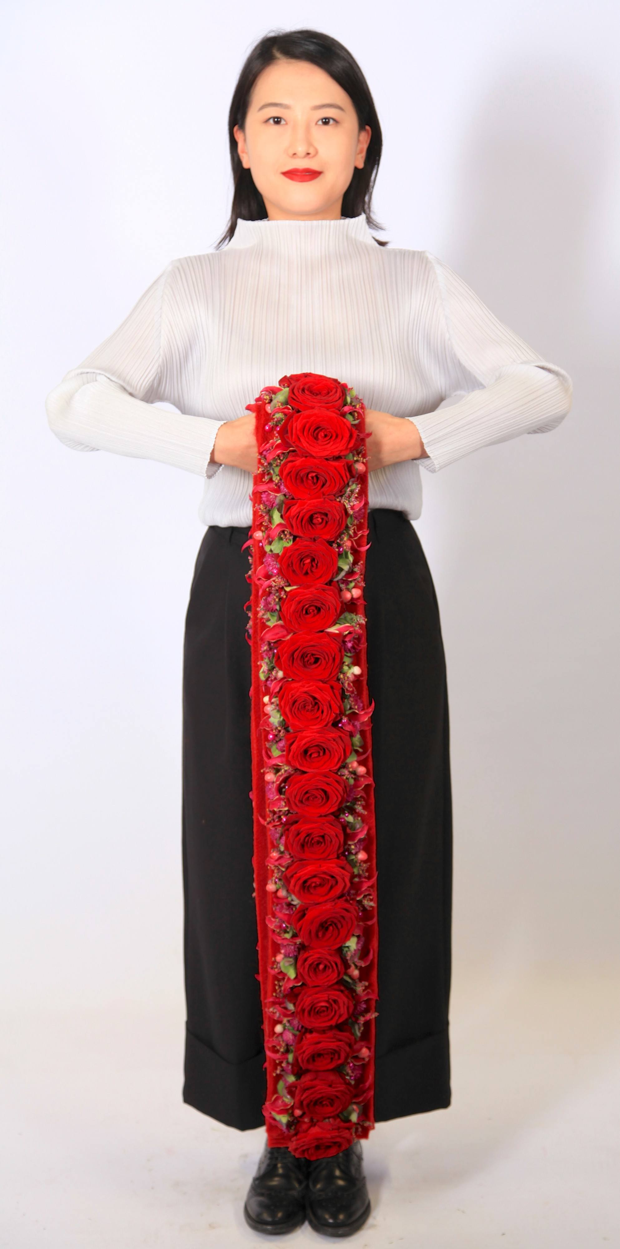porta nova red naomi alex segura spanish designer valentines day 33