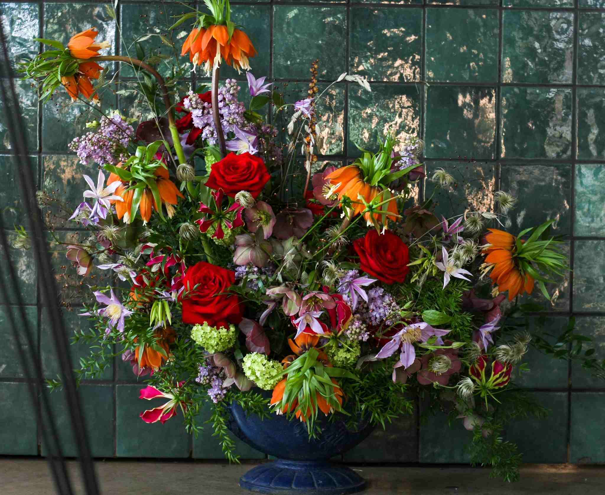 What doesn’t harm you, only makes you stronger. Inspirational Porta Nova bouquet by Hidde Klink