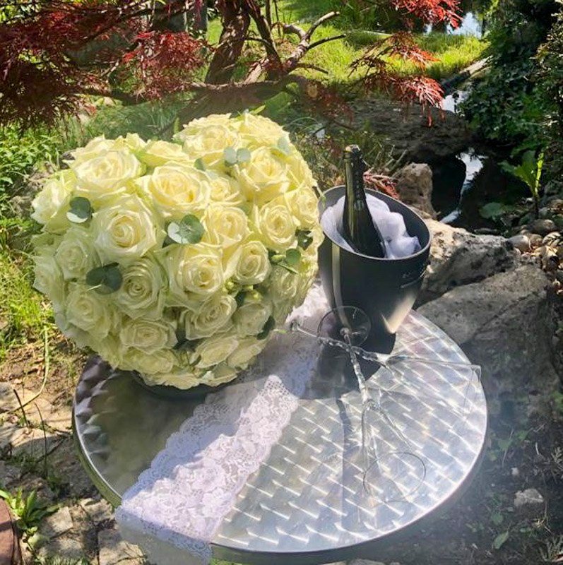 Porta Nova White Naomi Heart-shaped floral designs by Nadine Siegert